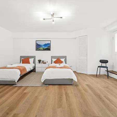 2 Apartments, 4 Betten, Vollmoebliert,zentrale Lage Am S-bahnhof Daire Berlin